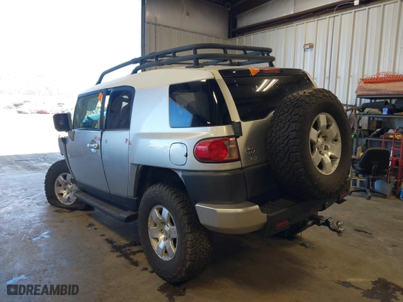 2007 Toyota FJ Cruiser with VIN JTEBU11F970056921, listed as a IAAI auction lot 40994495 with 1 mi miles. Bid and sale history available at carsss.com. Image 3.