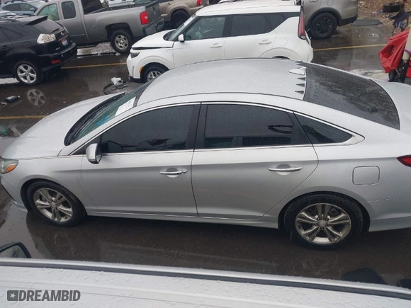 2019 Hyundai Sonata Sport with VIN 5NPE34AFXKH770235, listed as a IAAI auction lot 40941753 with 111,169 mi miles. Bid and sale history available at carsss.com. Image 14.