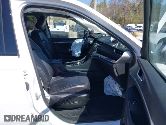 2021 Jeep Grand Cherokee Limited with VIN 1C4RJKBG1M8210916, listed as a IAAI auction lot 42052840 with 60,408 mi miles and . Bid and sale history available at DreamBid. Image 5.