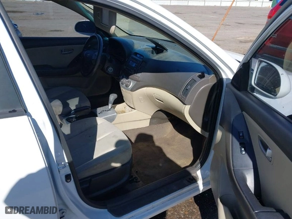 2008 Hyundai Elantra GLS with VIN KMHDU46D28U444715, listed as a IAAI auction lot 41763152 with 137,760 mi miles. Bid and sale history available at carsss.com. Image 5.