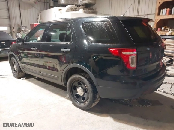 2015 Ford Utility Police Interceptor with VIN 1FM5K8AR5FGA28500, listed as a IAAI auction lot 41215871 with 1 mi miles. Bid and sale history available at carsss.com. Image 3.