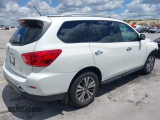 2017 Nissan Pathfinder SL with VIN 5N1DR2MM9HC622361, listed as a IAAI auction lot 42238045 with 111,607 mi miles and . Bid and sale history available at DreamBid. Image 4.