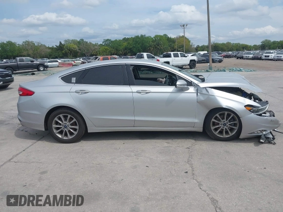 2017 Ford Fusion SE with VIN 3FA6P0HD2HR320936, listed as a IAAI auction lot 41880422 with 70,695 mi miles. Bid and sale history available at carsss.com. Image 13.