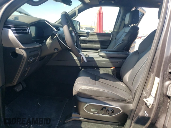 2024 Jeep Wagoneer Series II with VIN 1C4SJUBP4RS169608, listed as a Copart auction lot 72933784 with 7,040 mi miles and Clean Title. Bid and sale history available at DreamBid. Image 7.