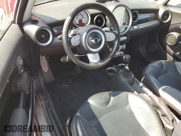 2009 MINI Hardtop S with VIN WMWMF73519TW84971, listed as a Copart auction lot 62074335 with 177,724 mi miles and Clean title. Bid and sale history available at DreamBid. Image 8.