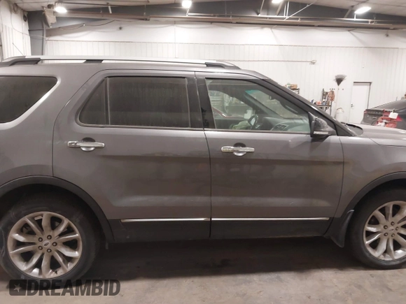 2013 Ford Explorer XLT with VIN 1FM5K8D82DGB20342, listed as a IAAI auction lot 41478547 with 158,256 mi miles and . Bid and sale history available at carsss.com. Image 13.