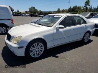 2001 Mercedes-Benz C 320 с VIN WDBRF64J01F030592, выставлен на аукционе Copart как лот 62427805 с пробегом 176 872 миль миль и Списание • Salvage title. История ставок и продаж доступна на DreamBid. Изображение 1.