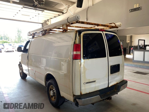 2015 Chevrolet Express Cargo z VIN 1GCWGFCF6F1181729, wystawiony jako IAAI lot #42571653 z przebiegiem 162 943 mil mil oraz . Historia ofert i sprzedaży dostępna na DreamBid. Obrazek 33.