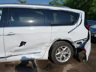 2020 Chrysler Pacifica Limited with VIN 2C4RC1GG1LR176086, listed as a IAAI auction lot 42255135 with 85,334 mi miles and . Bid and sale history available at DreamBid. Image 6.