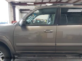 2005 Toyota Sequoia Limited with VIN 5TDBT48A95S241368, listed as a IAAI auction lot 41753836 with 223,483 mi miles. Bid and sale history available at carsss.com. Image 15.