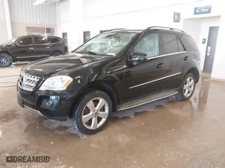2011 Mercedes-Benz M-Class ML 350 with VIN 4JGBB8GB1BA649341, listed as a IAAI auction lot 41663724 with 197,042 mi miles. Bid and sale history available at carsss.com. Image 18.