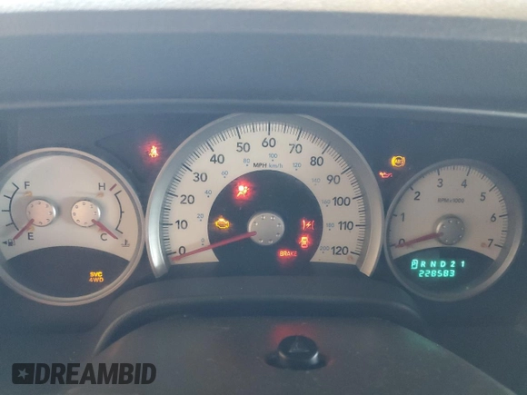 2005 Dodge Durango SLT with VIN 1D8HB48D15F509693, listed as a Copart auction lot 63785675 with 228,583 mi miles and Salvage title. Bid and sale history available at DreamBid. Image 9.