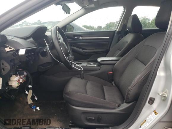 2021 Nissan Altima SV with VIN 1N4BL4DV4MN370900, listed as a Copart auction lot 61149325 with 71,427 mi miles and Salvage title. Bid and sale history available at DreamBid. Image 7.