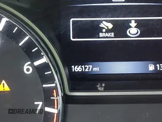 2016 Nissan Pathfinder Platinum with VIN 5N1AR2MM9GC641381, listed as a IAAI auction lot 41869911 with 166,127 mi miles. Bid and sale history available at carsss.com. Image 7.