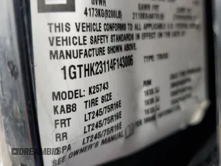 2004 GMC Sierra 2500HD SLT z VIN 1GTHK23114F143006, wystawiony jako Copart lot #55283215 z przebiegiem Nie podano mil oraz Szkoda całkowita • Salvage title. Historia ofert i sprzedaży dostępna na DreamBid. Obrazek 12.