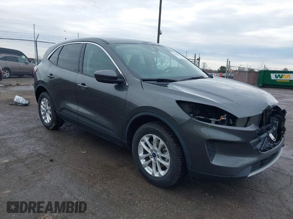 2020 Ford Escape SE with VIN 1FMCU9G61LUC34110, listed as a IAAI auction lot 41690067 with 46,471 mi miles. Bid and sale history available at carsss.com. Image 1.