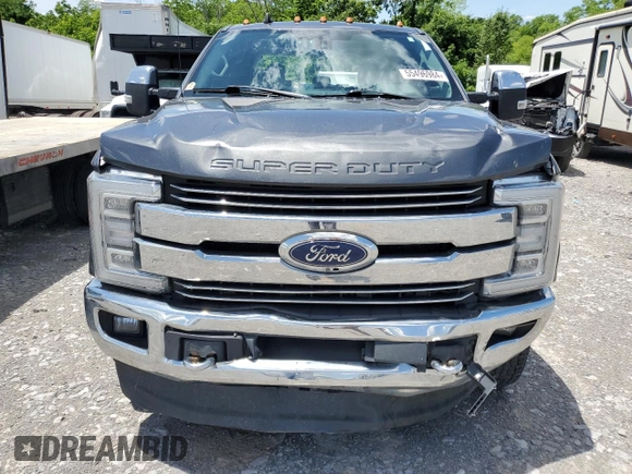 2019 Ford F-350 XL z VIN 1FT8W3DT0KEF32832, wystawiony jako Copart lot #55496984 z przebiegiem 255 549 mil mil oraz Szkoda całkowita • Salvage title. Historia ofert i sprzedaży dostępna na DreamBid. Obrazek 5.