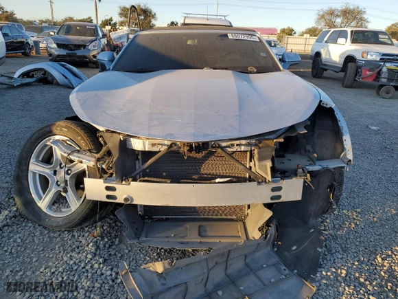 2018 Chevrolet Camaro 1LT with VIN 1G1FB3DX6J0111675, listed as a Copart auction lot 88072995 with 68,796 mi miles and Salvage Title. Bid and sale history available at carsss.com. Image 5.