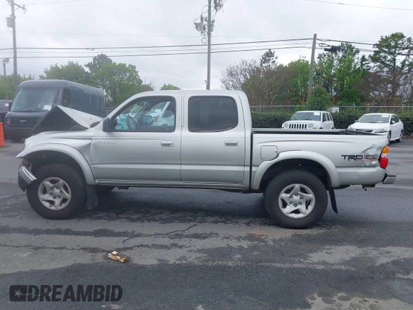 2001 Toyota Tacoma PreRunner with VIN 5TEGN92N71Z812474, listed as a IAAI auction lot 41870464 with 220,650 mi miles. Bid and sale history available at carsss.com. Image 13.
