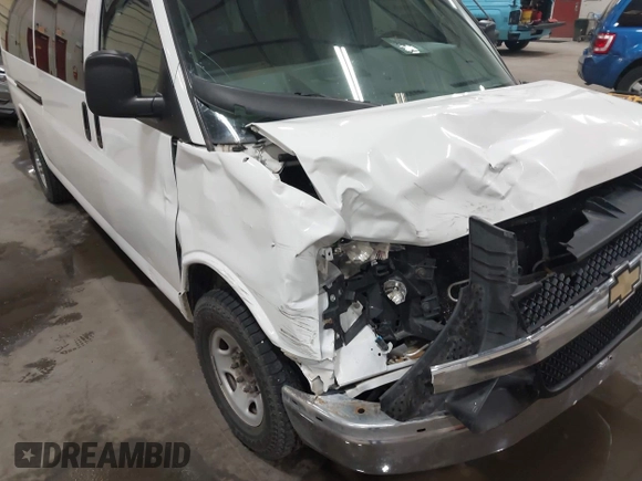 2014 Chevrolet Express Passenger LT with VIN 1GAZG1FG9E1127529, listed as a IAAI auction lot 42151349 with 192,333 mi miles and . Bid and sale history available at DreamBid. Image 6.