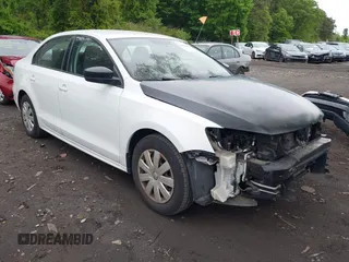2015 Volkswagen Jetta S с VIN 3VW2K7AJ7FM424412, выставлен на аукционе IAAI как лот 42315038 с пробегом 72 950 миль миль и . История ставок и продаж доступна на DreamBid. Изображение 1.