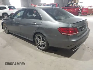 2016 Mercedes-Benz E-Class E 350 Luxury with VIN WDDHF8JB2GB295090, listed as a IAAI auction lot 41286113 with 52,813 mi miles. Bid and sale history available at carsss.com. Image 3.