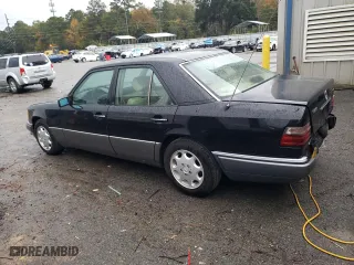 1995 Mercedes-Benz E Class with VIN WDBEB31E6SC142087, listed as a Copart auction lot 84019814 with 231,961 mi miles and Salvage Title. Bid and sale history available at carsss.com. Image 2.