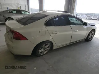 2015 Volvo S60 T5 Platinum with VIN YV1612TM8F2352980, listed as a Copart auction lot 82701654 with 0 mi miles and Salvage Title. Bid and sale history available at carsss.com. Image 3.
