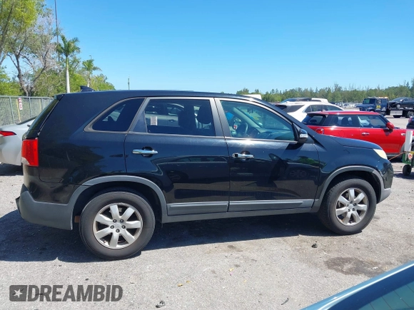 2011 Kia Sorento LX with VIN 5XYKT3A12BG033992, listed as a IAAI auction lot 41832461 with 175,808 mi miles. Bid and sale history available at carsss.com. Image 13.