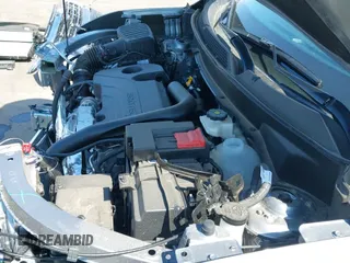 2025 Chevrolet Equinox FWD LT z VIN 3GNAXHEG0SL129325, wystawiony jako IAAI lot #43059899 z przebiegiem 8 477 mil mil oraz . Historia ofert i sprzedaży dostępna na DreamBid. Obrazek 20.