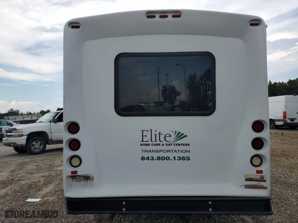 2015 Ford Econoline Commercial Cutaway with VIN 1FDEE3FL8FDA16096, listed as a Copart auction lot 68646434 with 243,644 mi miles and Salvage Title. Bid and sale history available at carsss.com. Image 6.