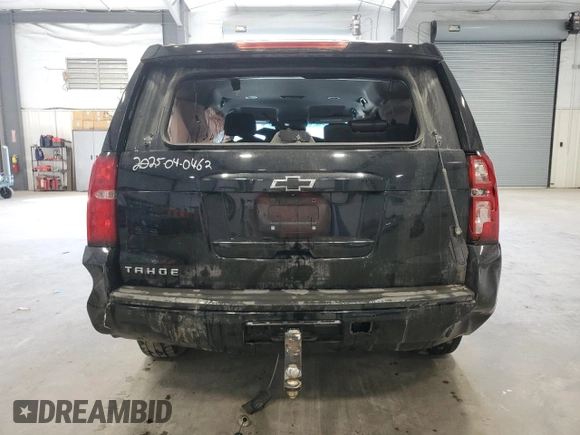 2019 Chevrolet Tahoe LT z VIN 1GNSKBKC5KR186372, wystawiony jako Copart lot #54781565 z przebiegiem 147 318 mil mil oraz Czysty tytuł • Clean title. Historia ofert i sprzedaży dostępna na DreamBid. Obrazek 6.