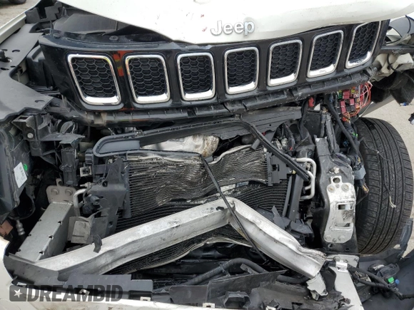 2018 Jeep Compass Latitude z VIN 3C4NJDBB6JT282965, wystawiony jako Copart lot #59621735 z przebiegiem Nie podano mil oraz Szkoda całkowita • Salvage title. Historia ofert i sprzedaży dostępna na DreamBid. Obrazek 12.