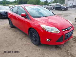 2012 Ford Focus SE с VIN 1FAHP3F24CL106632, выставлен на аукционе IAAI как лот 42324902 с пробегом 218 075 миль миль и . История ставок и продаж доступна на DreamBid. Изображение 1.