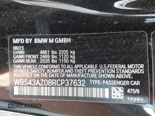 2024 BMW M4 Competition xDrive with VIN WBS43AZ08RCP37632, listed as a IAAI auction lot 41025652 with 2,515 mi miles. Bid and sale history available at carsss.com. Image 9.