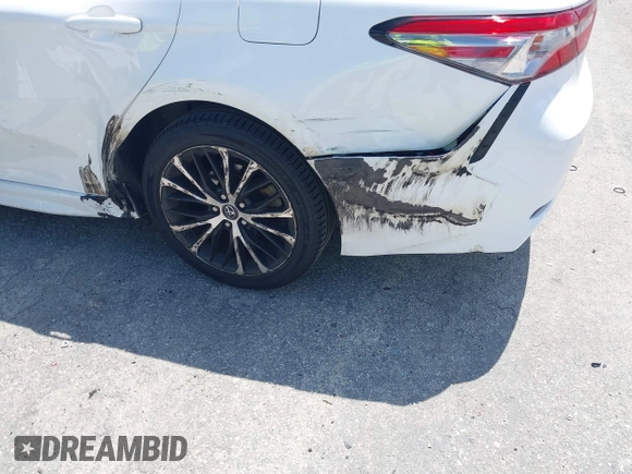 2019 Toyota Camry LE z VIN 4T1B11HK8KU226604, wystawiony jako IAAI lot #42219440 z przebiegiem 53 415 mil mil oraz . Historia ofert i sprzedaży dostępna na DreamBid. Obrazek 6.