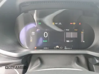 2024 Polestar 2 z VIN YSMFD3KA3RL212798, wystawiony jako Copart lot #52319225 z przebiegiem 24 078 mil mil oraz Nie do naprawy. Historia ofert i sprzedaży dostępna na DreamBid. Obrazek 9.