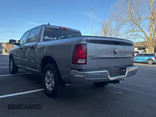 2023 Ram 1500 SLT z VIN 1C6RR6LG6PS533811, wystawiony jako Copart lot #49743065 z przebiegiem 10 320 mil mil oraz Czysty tytuł • Clean title. Historia ofert i sprzedaży dostępna na DreamBid. Obrazek 3.