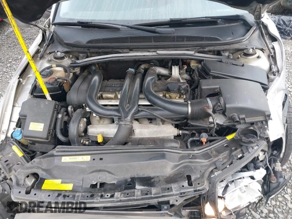 2004 Volvo S80 with VIN YV1TS91Z741370574, listed as a IAAI auction lot 41765504 with 201,008 mi miles. Bid and sale history available at carsss.com. Image 10.