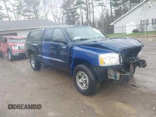2007 Dodge Dakota ST with VIN 1D7HE22K77S181214, listed as a IAAI auction lot 41911600 with 156,393 mi miles and . Bid and sale history available at carsss.com. Image 1.