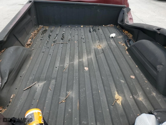 2000 Chevrolet Silverado 1500 with VIN 1GCEC14V5YE364695, listed as a Copart auction lot 54573724 with 231,727 mi miles and Salvage Title. Bid and sale history available at carsss.com. Image 10.
