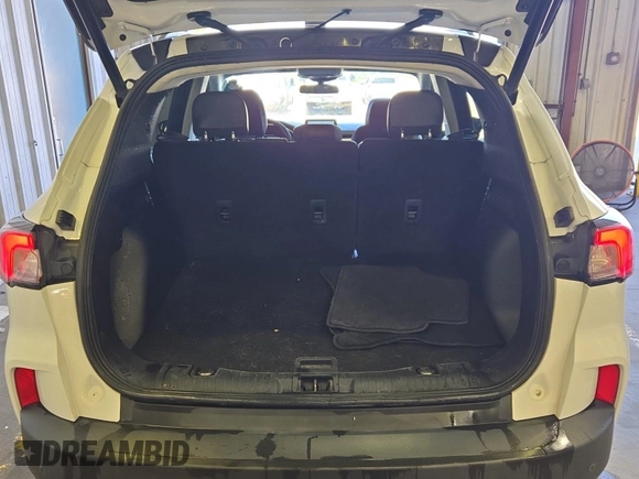 2021 Ford Escape SEL Hybrid with VIN 1FMCU9CZ1MUB25597, listed as a IAAI auction lot 42663573 with 79,061 mi miles and . Bid and sale history available at DreamBid. Image 4.