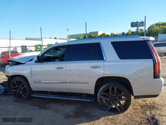 2016 Cadillac Escalade Premium Collection with VIN 1GYS4CKJ4GR387558, listed as a IAAI auction lot 40447019 with 98,517 mi miles. Bid and sale history available at carsss.com. Image 13.