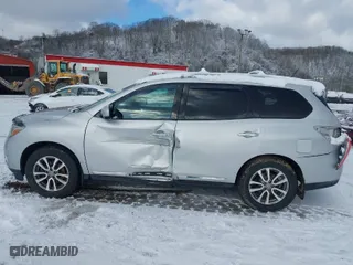 2015 Nissan Pathfinder Platinum with VIN 5N1AR2MM1FC675197, listed as a IAAI auction lot 41595067 with 96,135 mi miles. Bid and sale history available at carsss.com. Image 14.