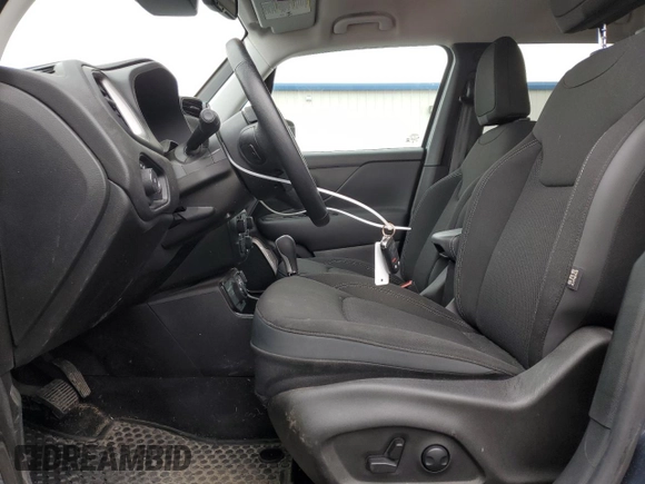 2023 Jeep Renegade Latitude z VIN ZACNJDB13PPP31264, wystawiony jako Copart lot #57612585 z przebiegiem 33 030 mil mil oraz Szkoda całkowita • Salvage title. Historia ofert i sprzedaży dostępna na DreamBid. Obrazek 7.