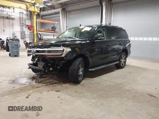 2022 Ford Expedition XLT with VIN 1FMJU1JT0NEA48370, listed as a IAAI auction lot 41340682 with 34,238 mi miles. Bid and sale history available at carsss.com. Image 2.