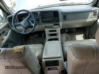 2000 Chevrolet Suburban LT with VIN 3GNFK16T0YG201987, listed as a Copart auction lot 52521885 with 282,794 mi miles and Salvage Title. Bid and sale history available at carsss.com. Image 8.