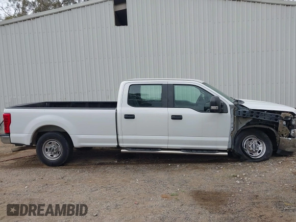 2019 Ford Super Duty F-250 SRW XL with VIN 1FT7W2A62KED47573, listed as a IAAI auction lot 42101066 with 26,075 mi miles. Bid and sale history available at carsss.com. Image 13.