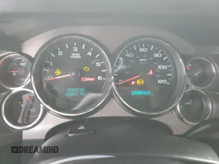 2008 Chevrolet Silverado 1500 1LT with VIN 2GCEC13J781336770, listed as a Copart auction lot 42502115 with 218,101 mi miles and Salvage Title. Bid and sale history available at DreamBid. Image 9.
