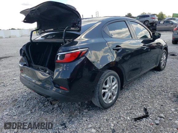 2016 Scion iA z VIN 3MYDLBZV8GY129477, wystawiony jako Copart lot #65612833 z przebiegiem 72 741 mil mil oraz . Historia ofert i sprzedaży dostępna na DreamBid. Obrazek 3.